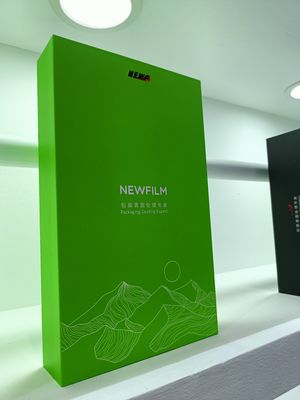 ভালো দাম কাস্টমাইজড ইকো-বন্ধুত্বপূর্ণ ট্রান্সফারিং ল্যাক জন্য অ্যান্টি স্কফ ম্যাট নমনীয় স্তরিত প্যাকেজিং ফিল্ম অনলাইন
