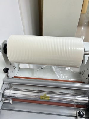 Good price ইকো-বন্ধুত্বপূর্ণ প্লাস্টিকের প্রতিরক্ষামূলক ফিল্ম অ্যান্টি-স্ক্রাফ ম্যাট / চকচকে পুনর্ব্যবহারযোগ্য নমনীয় স্তরিত ফিল্ম অনলাইন